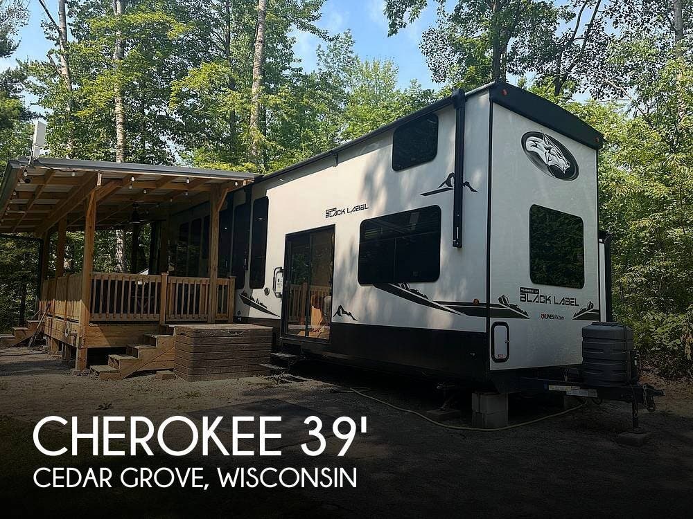 Used 2024  Forest River Cherokee Timberwolf Black Label 39ALBL by Forest River from Pop RVs in Cedar Grove, WI