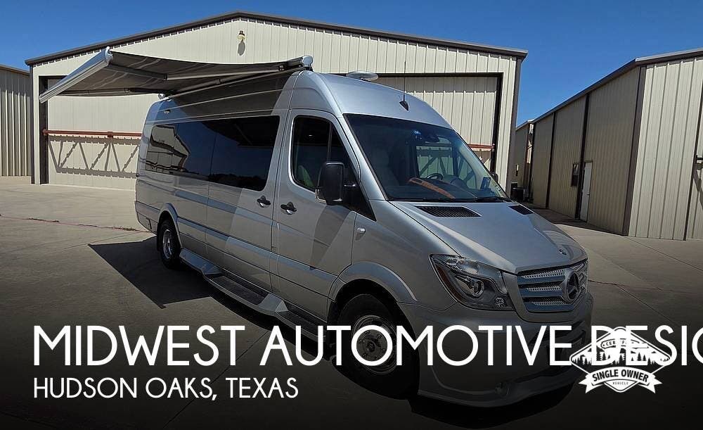 Used 2015  Midwest  Automotive Designs Weekender by Midwest from Pop RVs in Hudson Oaks, TX