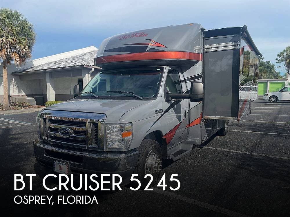 Used 2024  Gulf Stream BT Cruiser 5245 by Gulf Stream from Pop RVs in Osprey, FL