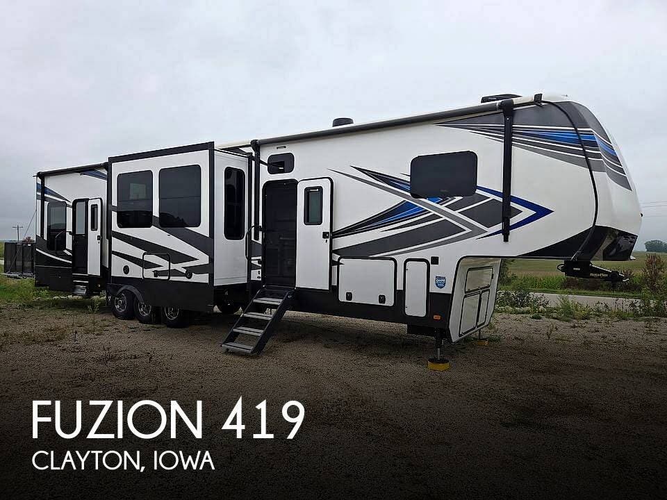 Used 2021  Keystone Fuzion 419 by Keystone from Pop RVs in Clayton, IA