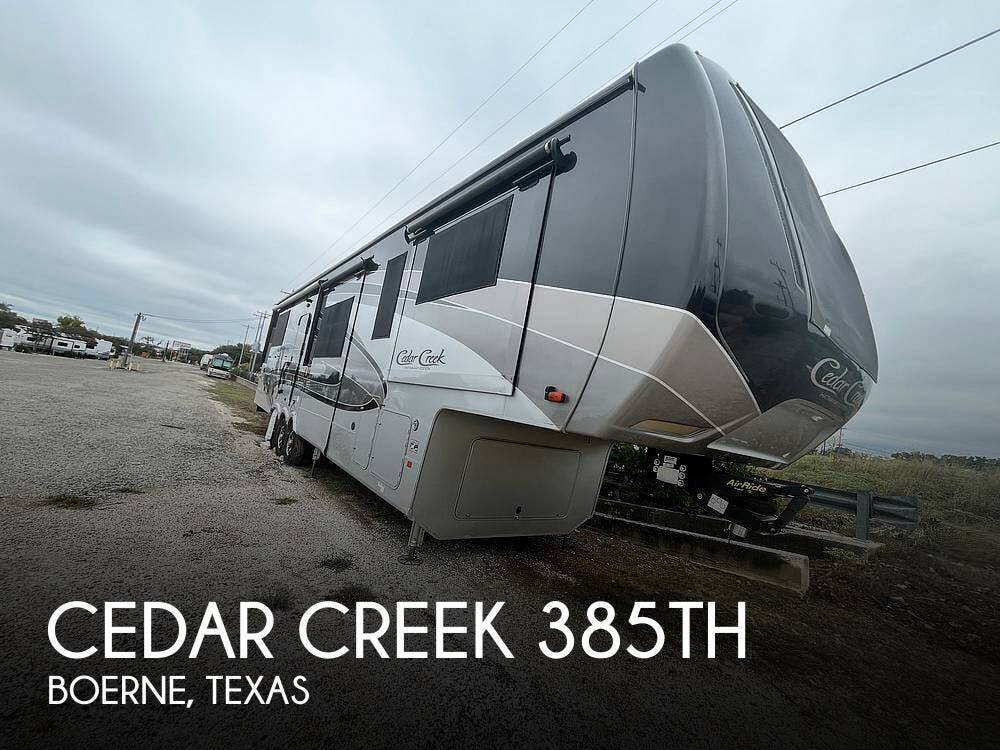 Used 2021  Forest River Cedar Creek 385TH by Forest River from Pop RVs in Boerne, TX