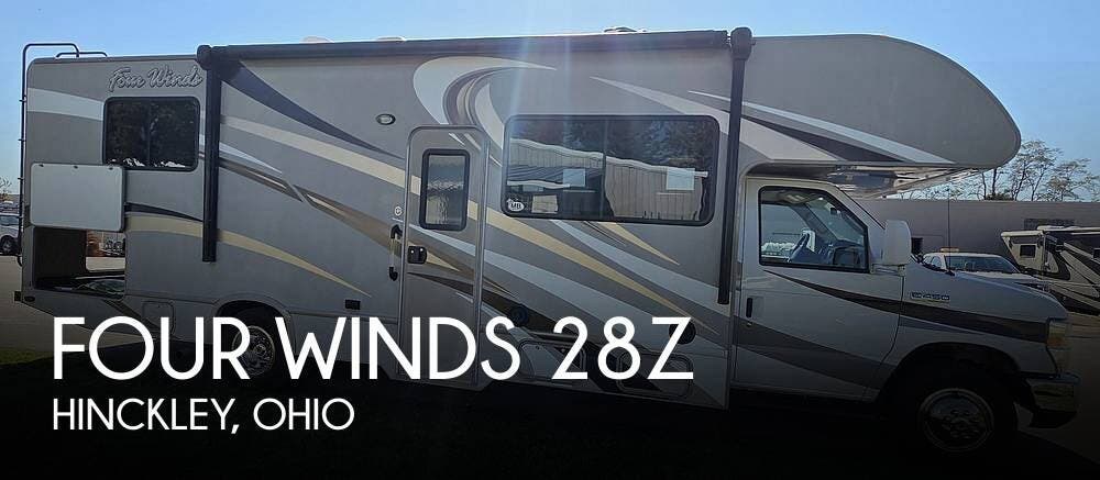 Used 2016  Thor Motor Coach Four Winds 28Z by Thor Motor Coach from Pop RVs in Hinckley, OH