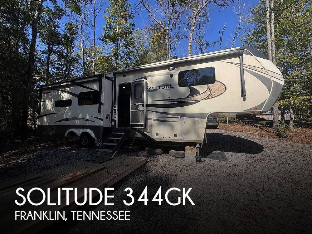 Used 2018  Grand Design Solitude 344GK by Grand Design from Pop RVs in Franklin, TN