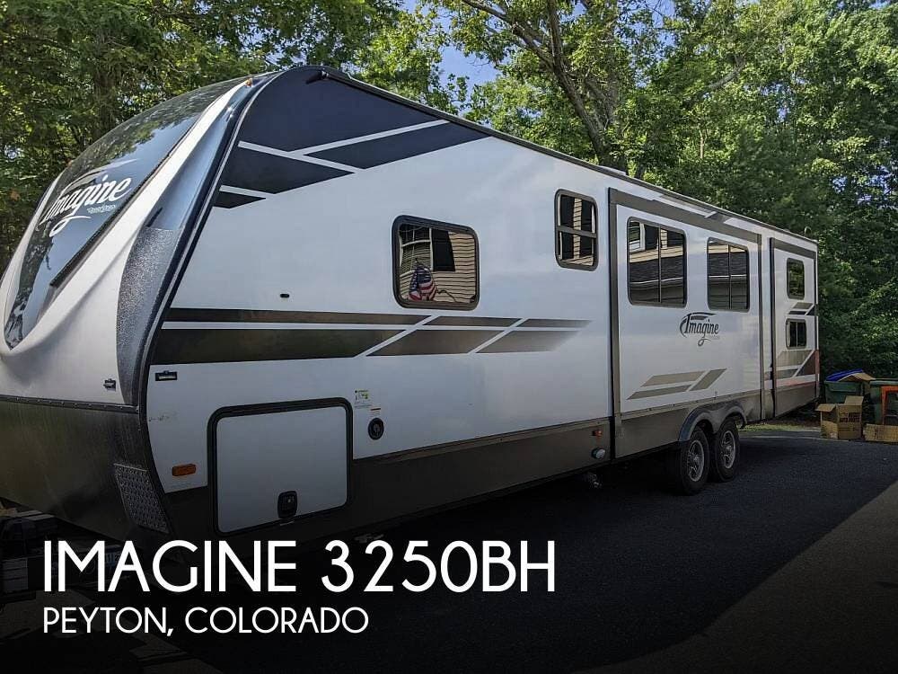 Used 2021  Grand Design Imagine 3250BH by Grand Design from Pop RVs in Peyton, CO