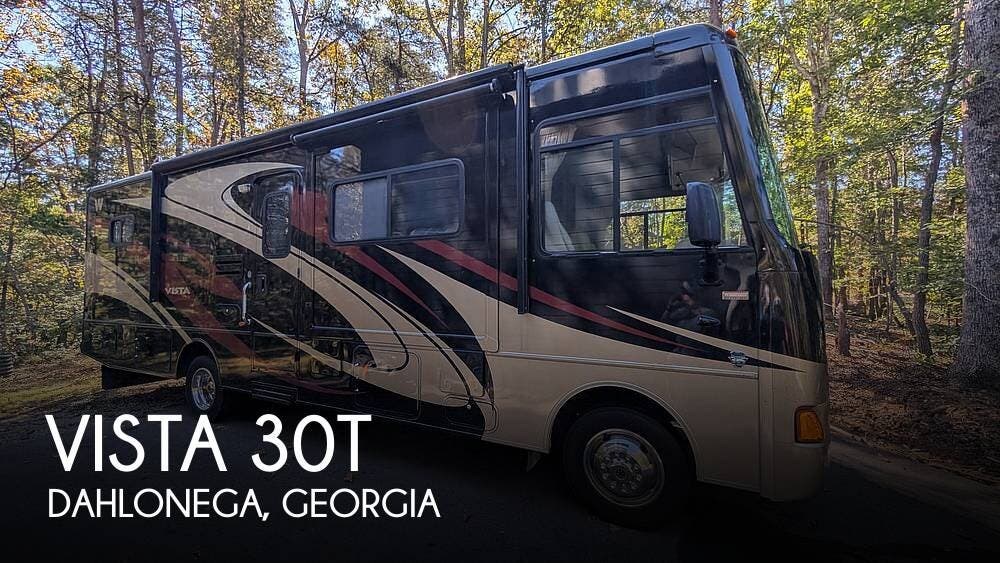 Used 2012  Winnebago Vista 30T by Winnebago from Pop RVs in Dahlonega, GA