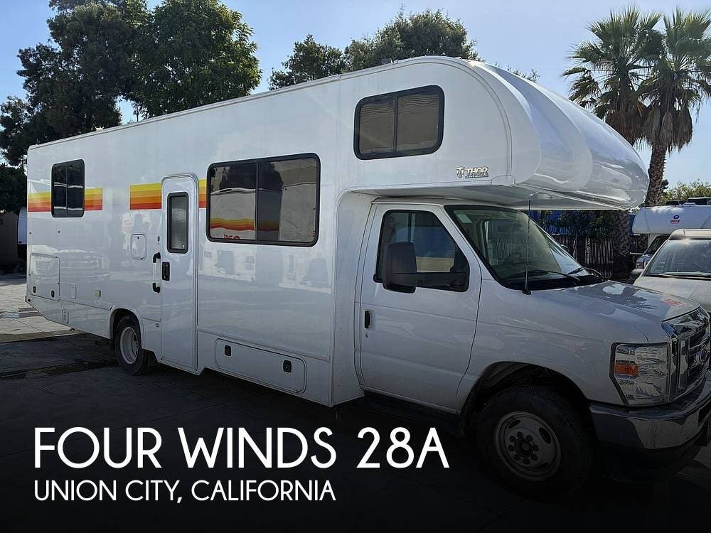 Used 2025  Thor Motor Coach Four Winds 28A by Thor Motor Coach from Pop RVs in Union City, CA