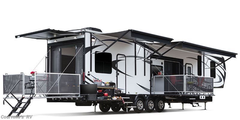 Used 2017  Jayco Seismic Wave 310W by Jayco from Courvelle's RV in Opelousas, LA