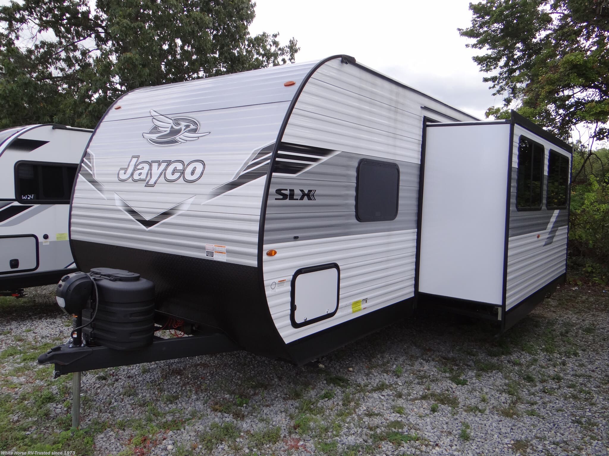 New 2026 Jayco Jay Flight SLX 261BHS 2-Bd-RM, Queen Bed & DBL Bed Bunks available in Williamstown, New Jersey