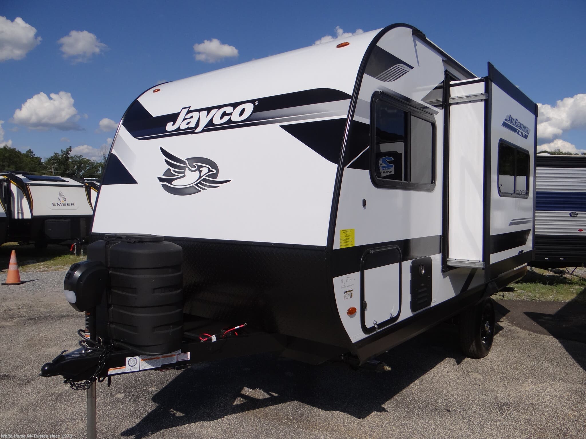New 2026 Jayco Jay Feather Air 16FBS available in Williamstown, New Jersey