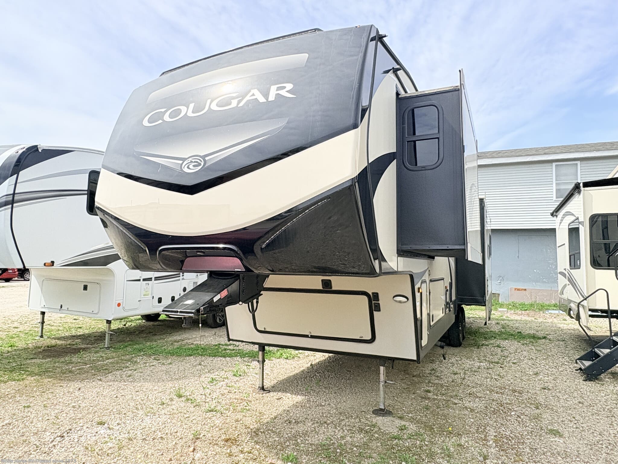 Used 2018 Keystone Cougar 338RLK available in Williamstown, New Jersey