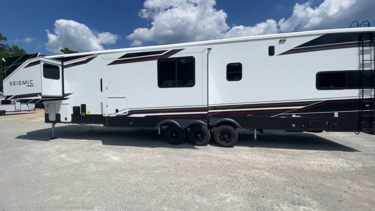 New 2026 Jayco Seismic 395 available in Longs, South Carolina