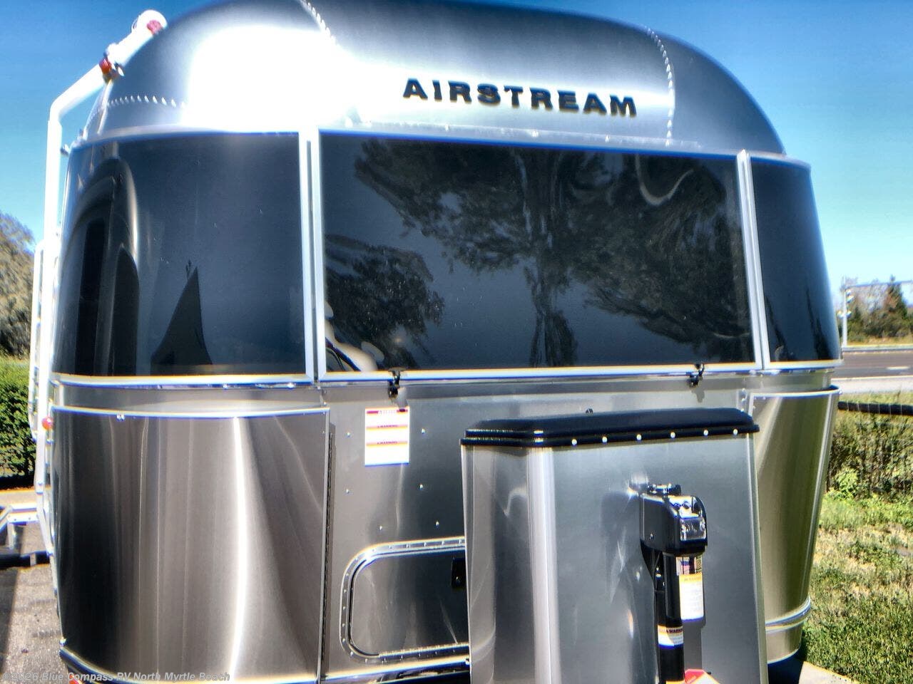 Used 2024 Airstream Flying Cloud 25FB Twin available in Longs, South Carolina