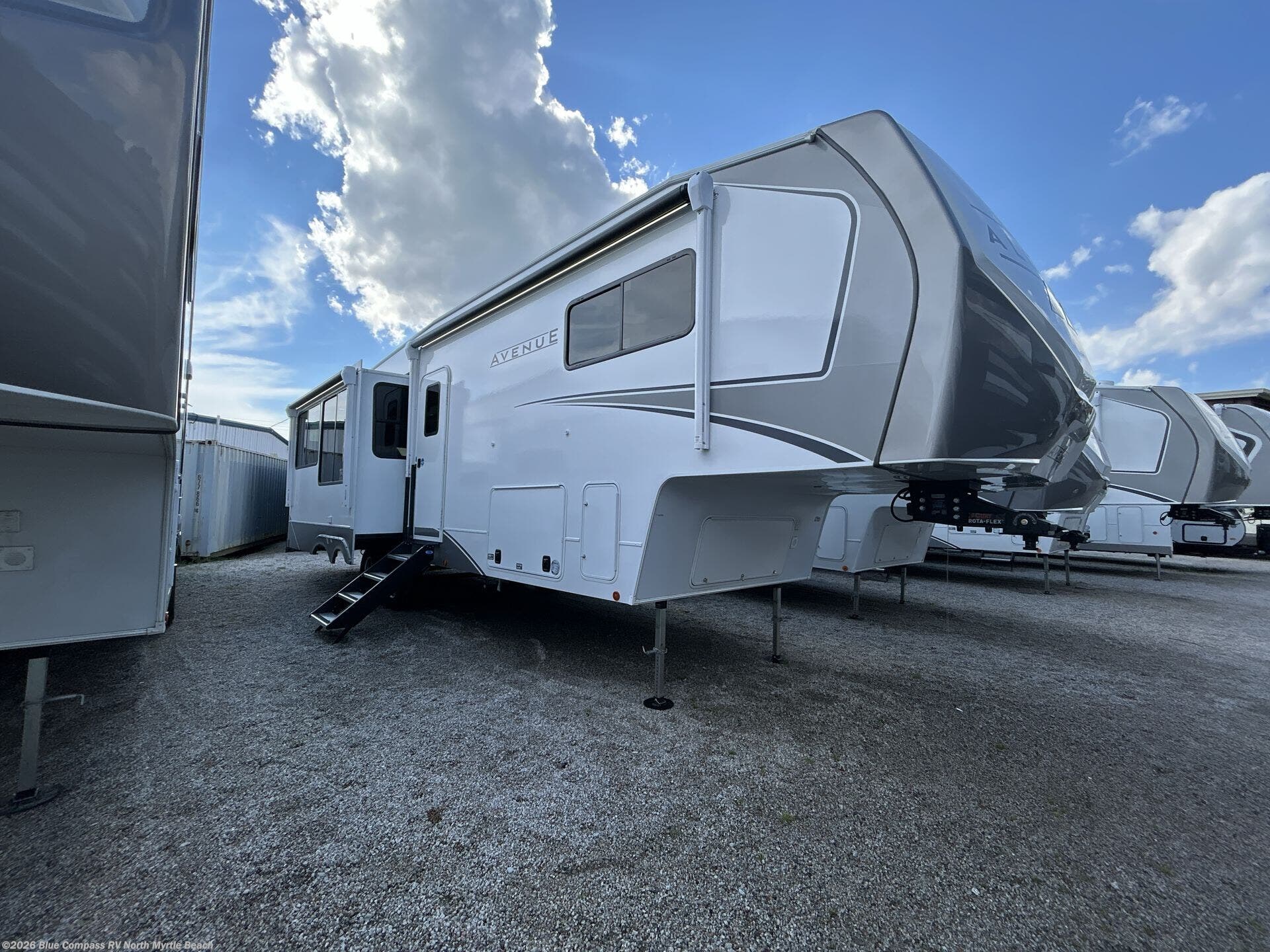 New 2026 Alliance RV Avenue 32RLS available in Longs, South Carolina