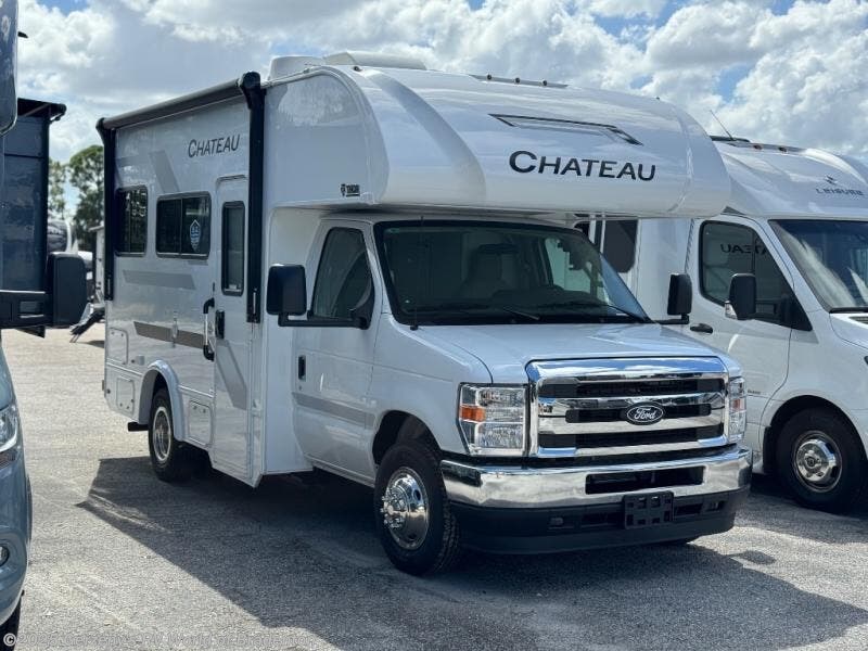 New 2026 Thor Motor Coach Chateau 19Z available in Bradenton, Florida