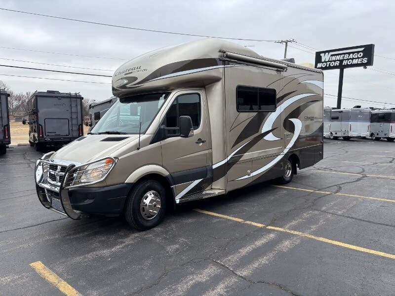Used 2008 Thor Citation Four Winds Chateau  Sprinter 24SA available in Rockford, Illinois