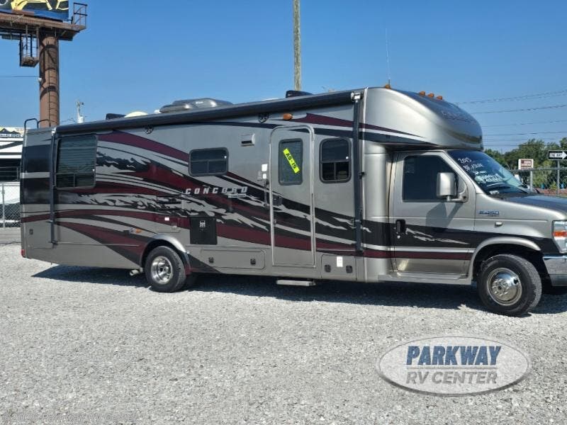 Used 2013  Coachmen Concord 301SS Ford by Coachmen from Parkway RV Center in Ringgold, GA