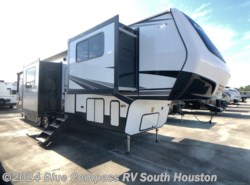 Used 2022 CrossRoads Cruiser CR3841FL available in Alvin, Texas