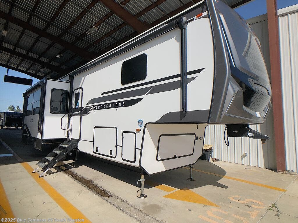 New 2025 Coachmen Brookstone 318RLL available in Alvin, Texas