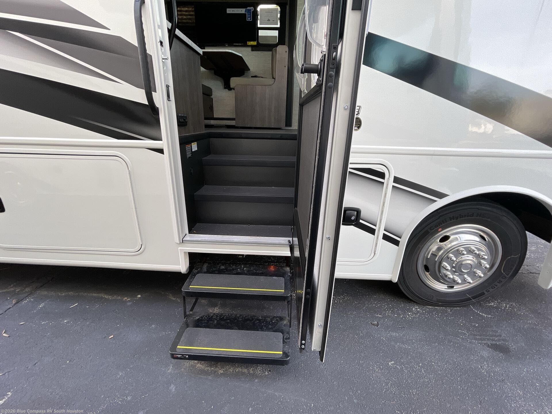 New 2025 Jayco Alante 27A available in Alvin, Texas