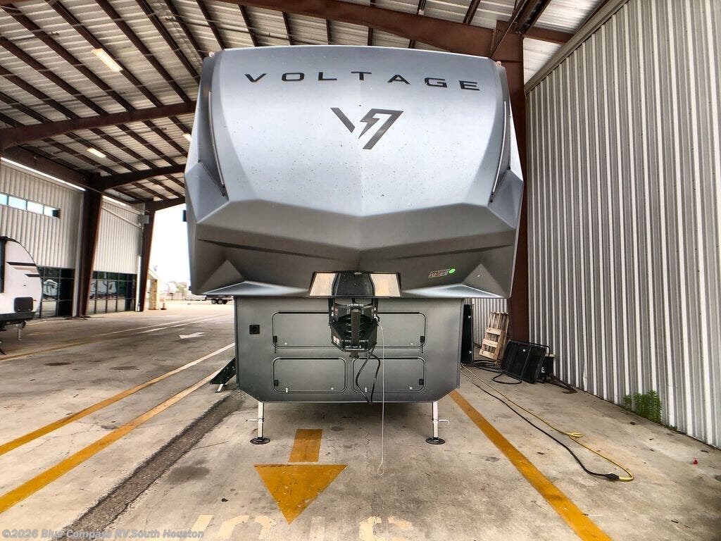 New 2026 Dutchmen Voltage V-Series 3600 available in Alvin, Texas