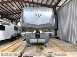 New 2026 Dutchmen Voltage V-Series 3850 available in Alvin, Texas