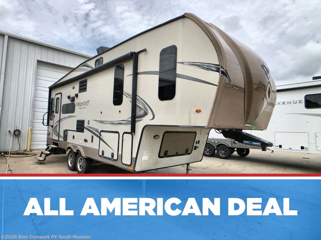 Used 2019 Forest River Flagstaff 524RLBS available in Alvin, Texas