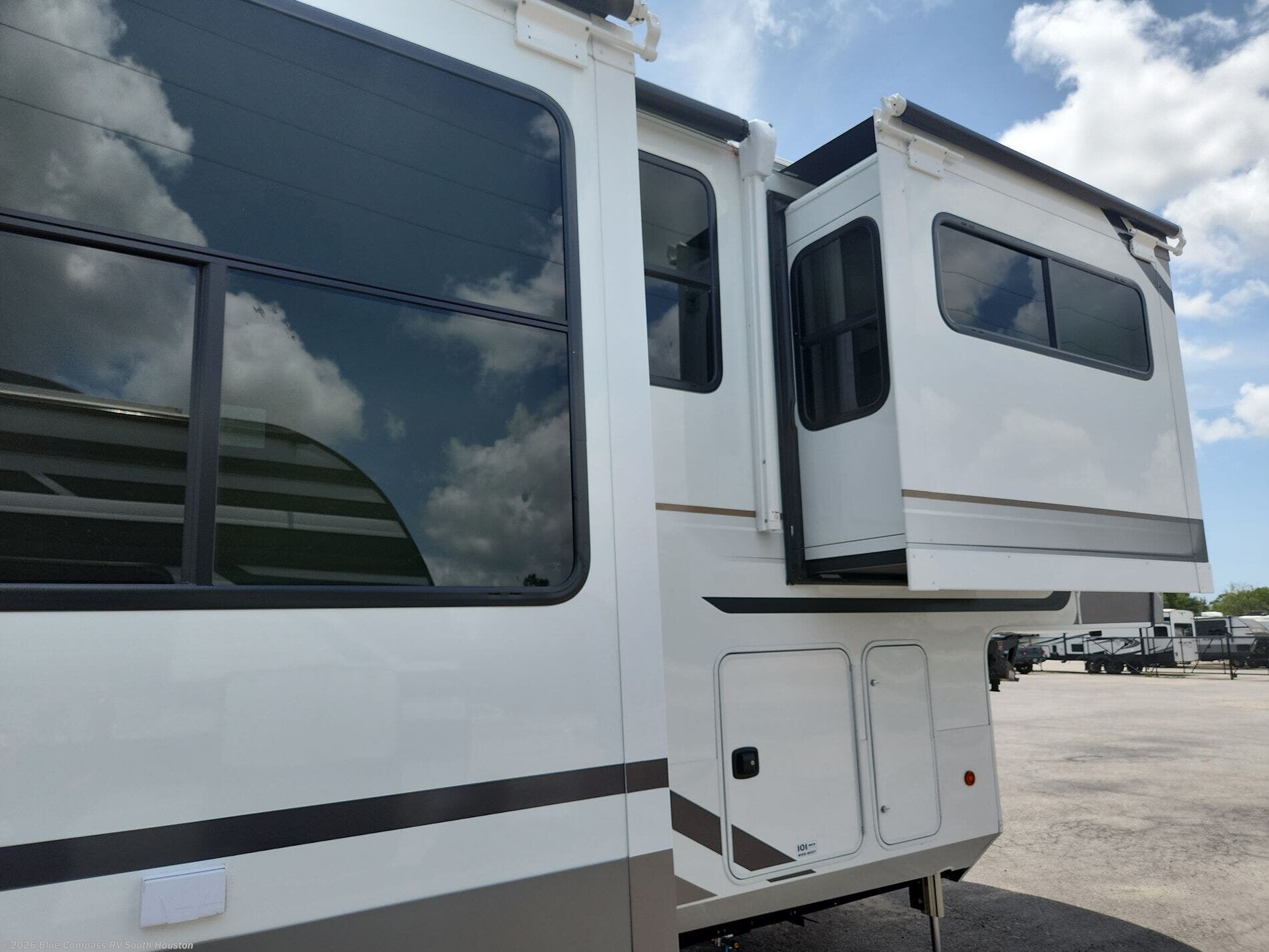 New 2027 Alliance RV Paradigm 385FL available in Alvin, Texas