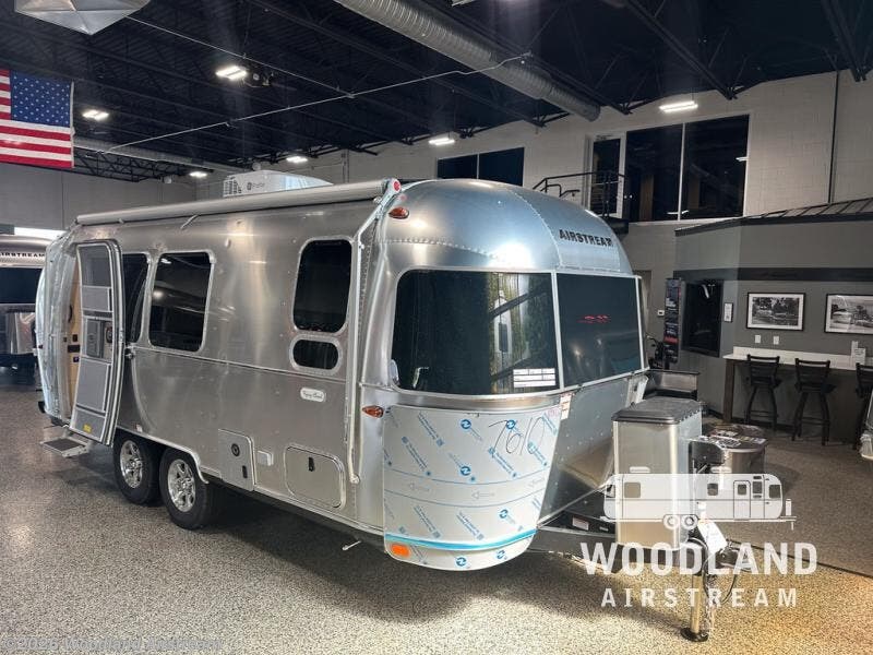 New 2026 Airstream Flying Cloud 23FB available in Grand Rapids, Michigan