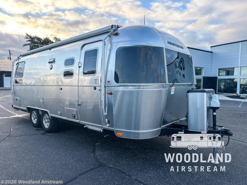 Used 2020 Airstream Flying Cloud 25RB Twin available in Grand Rapids, Michigan