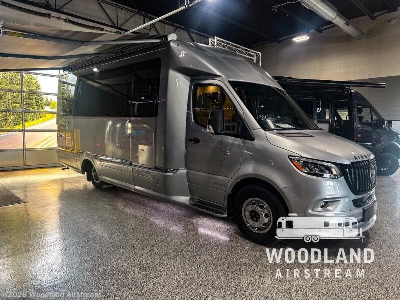 New 2026 Airstream Atlas 25MS Murphy Suite available in Grand Rapids, Michigan