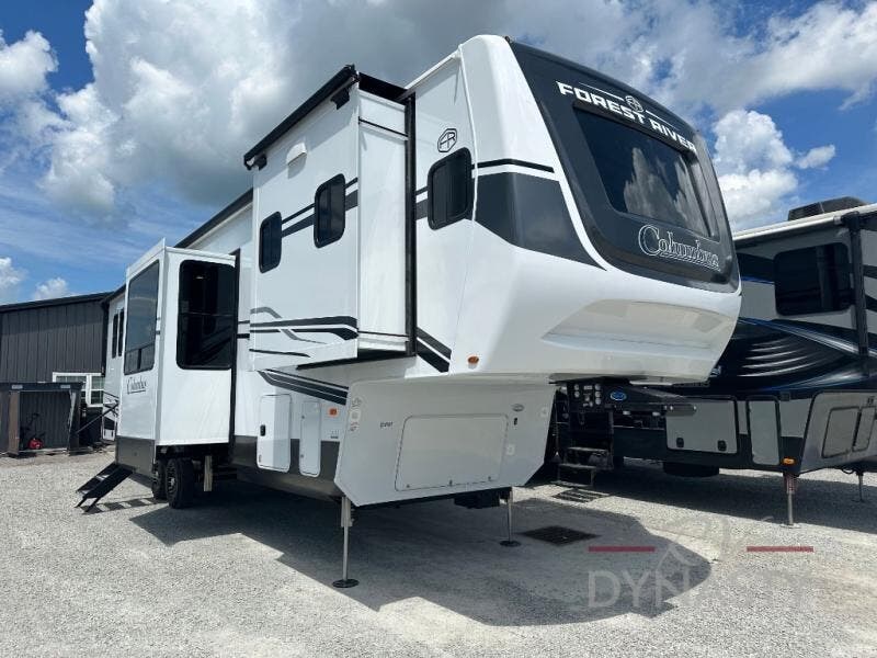 New 2025 Palomino Columbus 388FKH available in Bunker Hill, Indiana