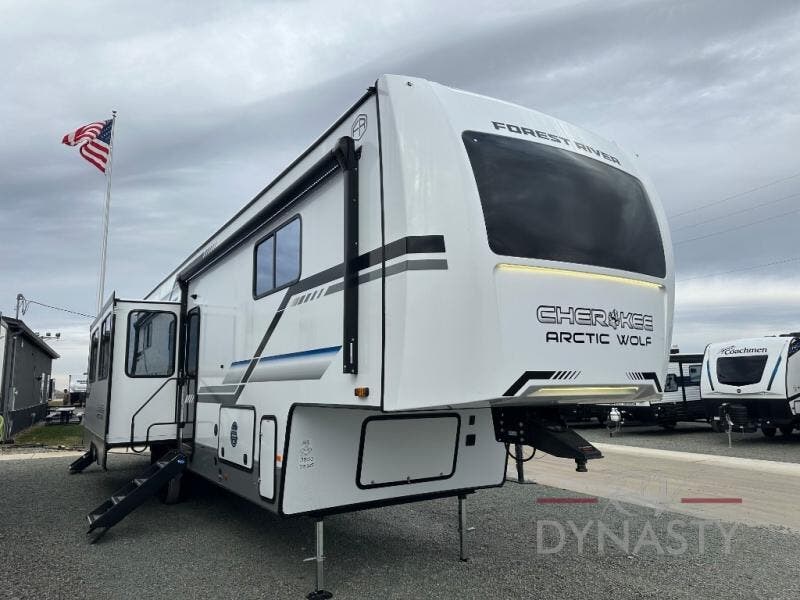 New 2025 Forest River Cherokee Arctic Wolf 3800DECK available in Bunker Hill, Indiana