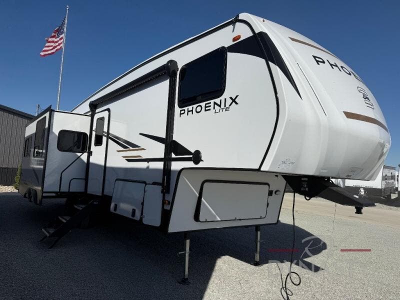 New 2026 Shasta Phoenix Lite 30RLS available in Bunker Hill, Indiana