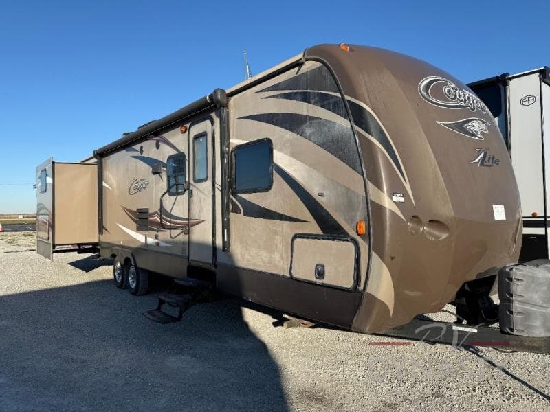 Used 2016 Keystone Cougar X-Lite 32ROB available in Bunker Hill, Indiana