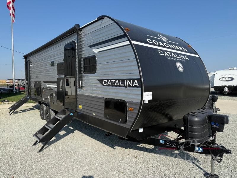 New 2026 Coachmen Catalina Legacy Edition 273DBHCK available in Bunker Hill, Indiana