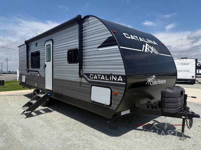 Used 2024 Coachmen Catalina Summit Series 8 261BH available in Bunker Hill, Indiana