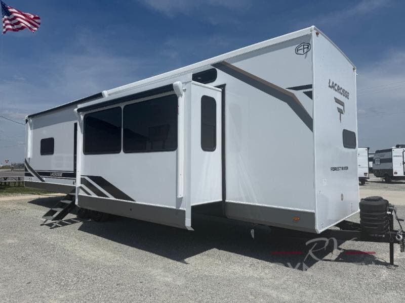 New 2027 Prime Time LaCrosse 39FK available in Bunker Hill, Indiana