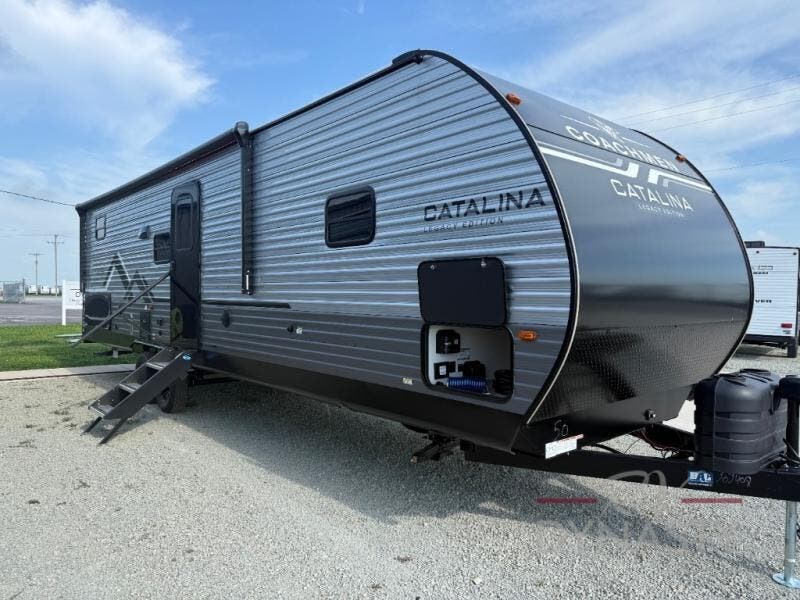 New 2027 Coachmen Catalina Legacy Edition 293TQBSCK available in Bunker Hill, Indiana