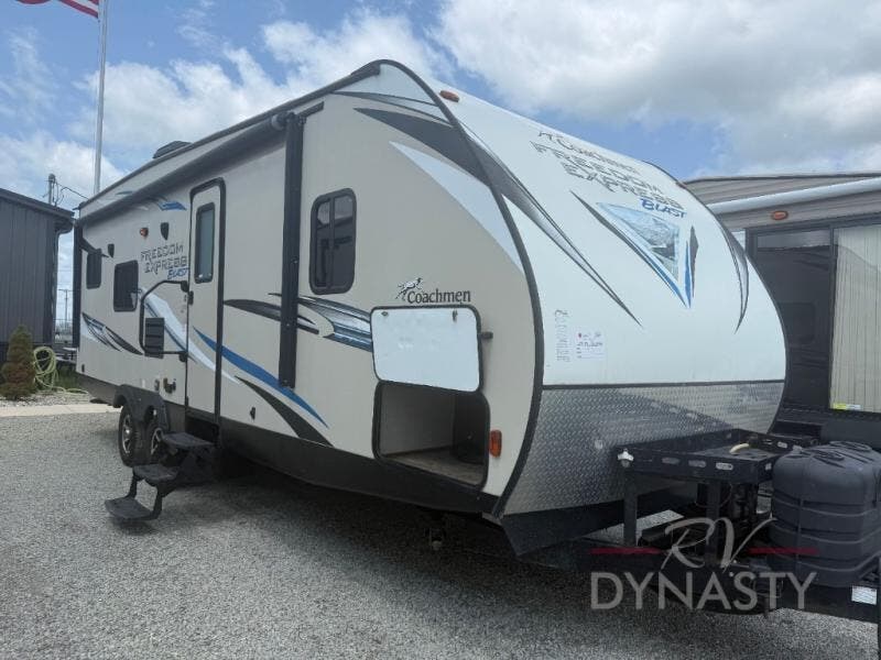 Used 2016 Coachmen Freedom Express 271BL available in Bunker Hill, Indiana