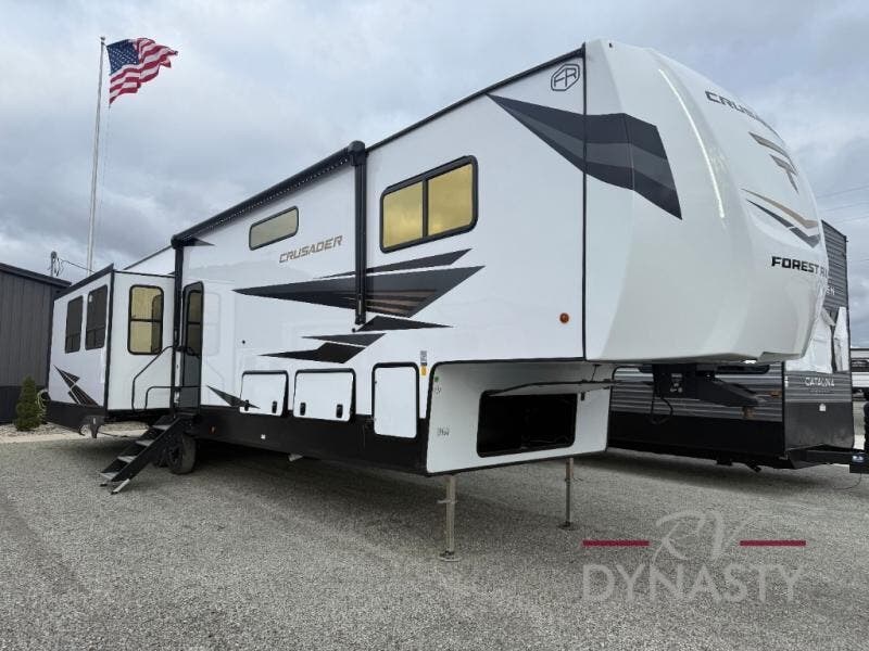 New 2027 Prime Time Crusader BONUS38 available in Bunker Hill, Indiana