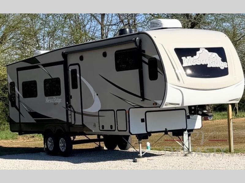 Used 2022 Highland Ridge Mesa Ridge XLT MF294RLS available in Bunker Hill, Indiana