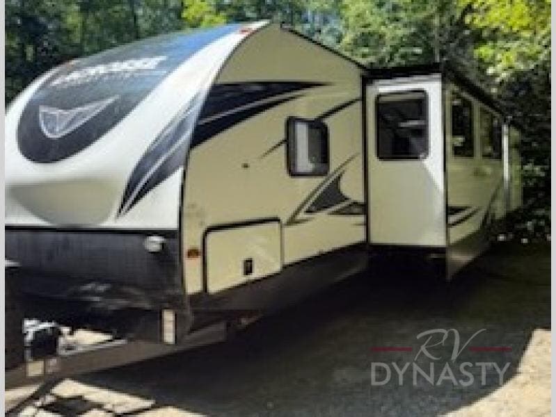 Used 2020 Prime Time LaCrosse 3310BH available in Bunker Hill, Indiana
