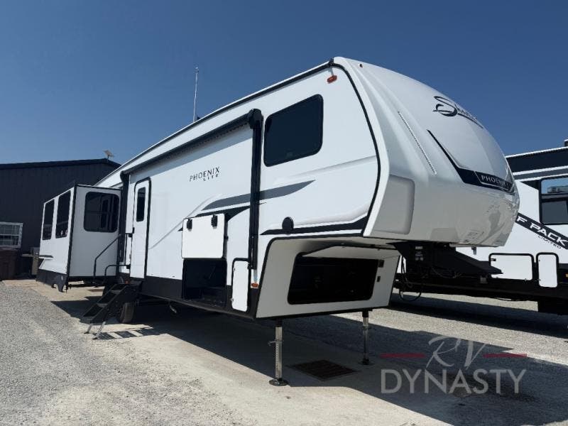 New 2027 Shasta Phoenix Lite 30BHS available in Bunker Hill, Indiana