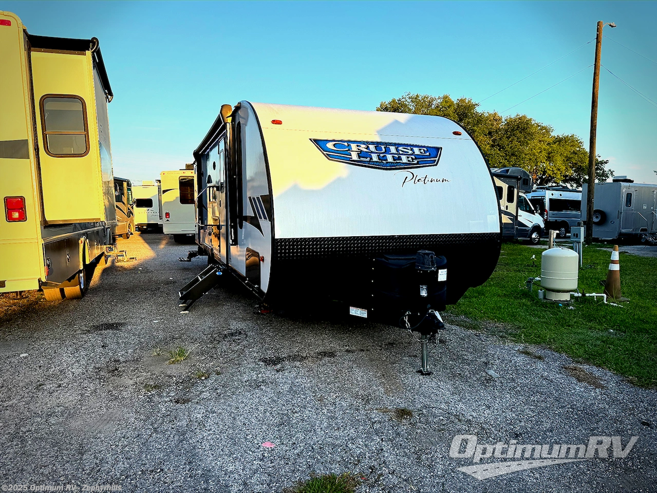 Used 2023 Forest River Salem 2630BH available in Zephyrhills, Florida