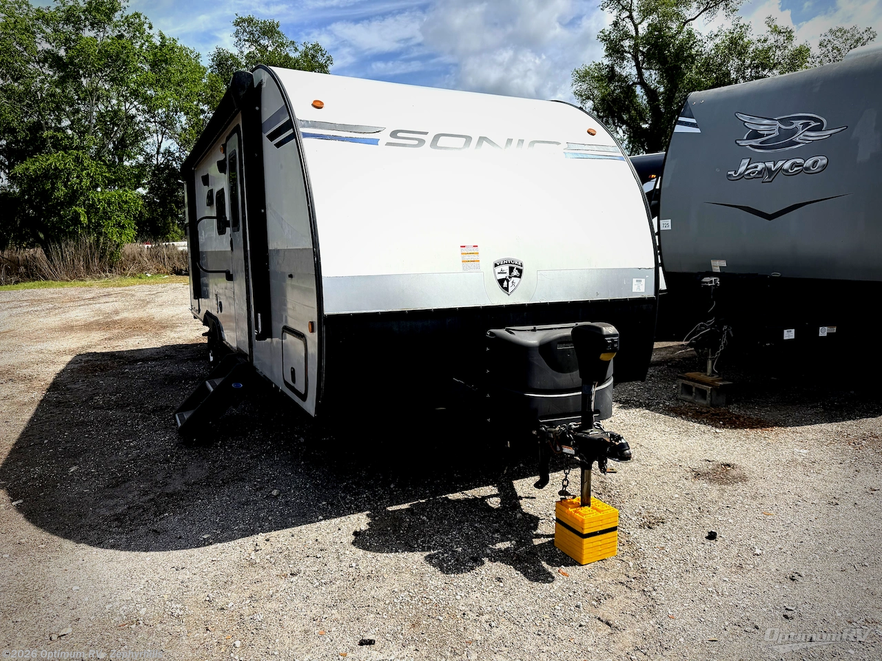 Used 2020 Venture RV Sonic SN211VDB available in Zephyrhills, Florida