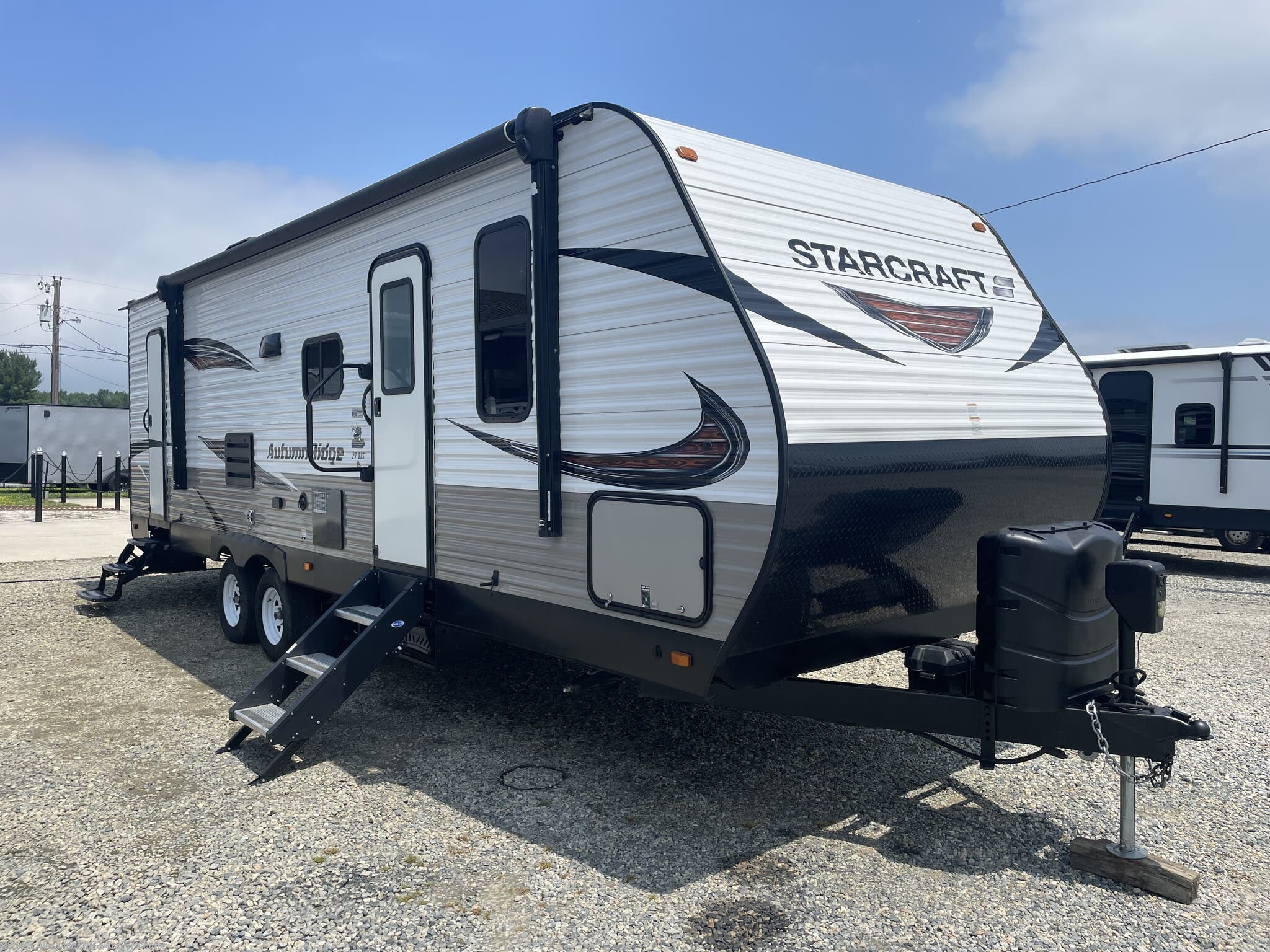 Used 2019 Starcraft Autumn Ridge Outfitter 27BHS available in Clayton, Delaware