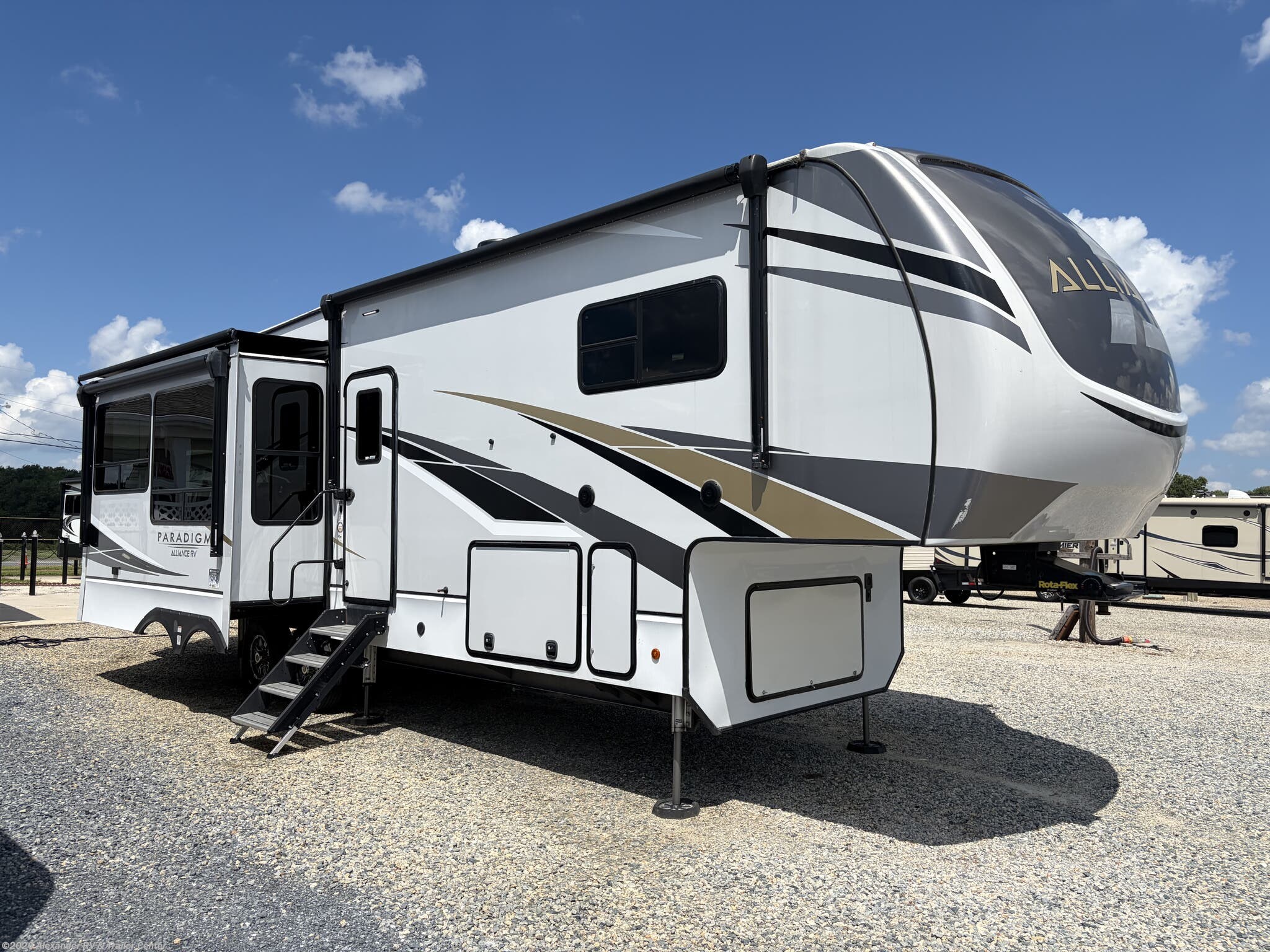 Used 2021 Alliance RV Paradigm 310RL available in Clayton, Delaware