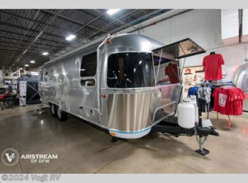 New 2022 Airstream Flying Cloud 27FB Twin available in Fort Worth, Texas