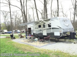 Used 2017 CrossRoads Zinger 25 RB available in Hanover, Pennsylvania
