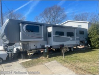 Used 2016 Highland Ridge Roamer 376FBH available in Baltimore, Maryland